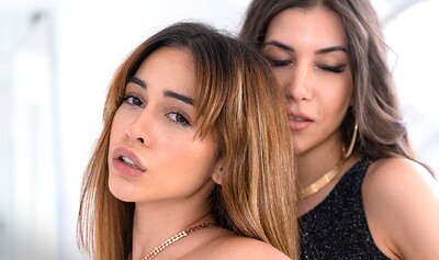 Anya Krey and Ginebra Bellucci in GINEBRA 4 YOU from 