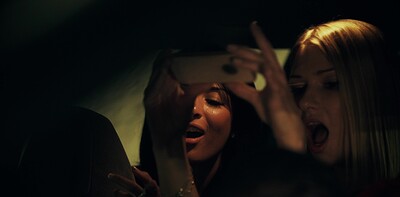 Cecilia De Lys and Lucy Heart in Nice Anna's blowjob for the taxi driver in front of her friends from 