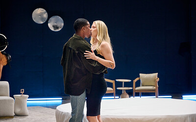 Country Hotwife and Isiah Maxwell in BBC-Hungry Blonde Gets Dicked Down Hard from