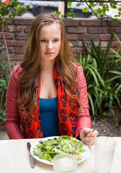 Jillian Janson and Jason Brown in Minnesota Teen Tries First Interracial Threesome from