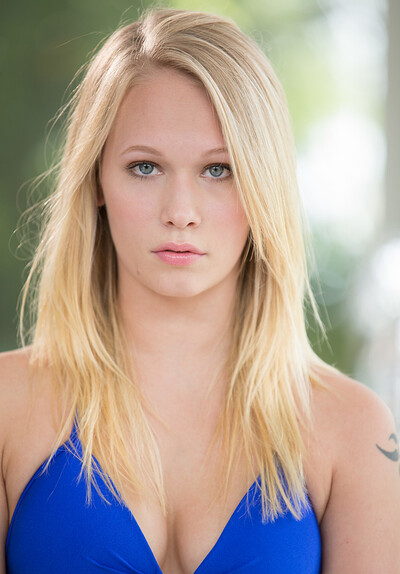 Dakota James and Jason Brown in Two BBC and a Pretty Blonde Teen from
