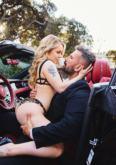 Haley Spades and Manuel Ferrara in On The Edge from