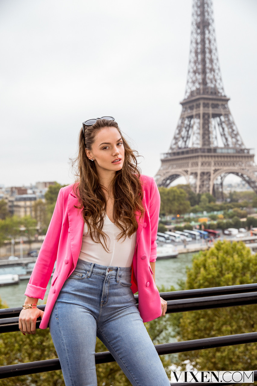 Jia Lissa in set When In Paris