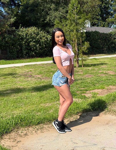 Cara Mella in Real Teens from