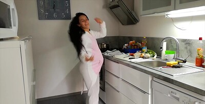 Lexi Dona in Cooking from 