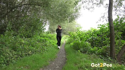 Teresa Bizarre in Path Pissing from 