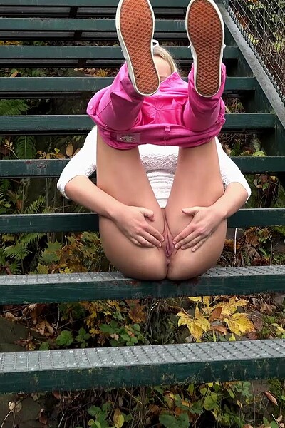 Victoria Pure in Bottoms Up from Babehub