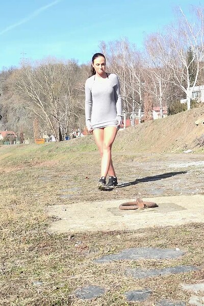 Got2Pee Vinna Reed Relief By The River