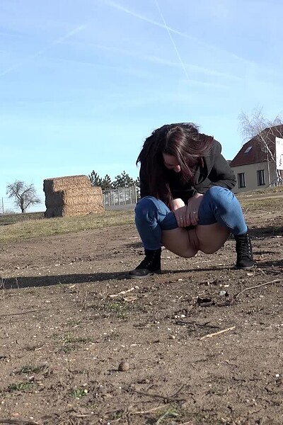 Got2Pee Amanda Hill Crossroads