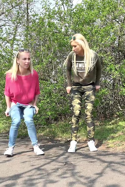 Debora in Best Friends Pee from Babehub