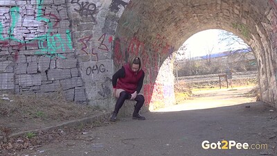 Lara Fox in Wet Look Pissing from 
