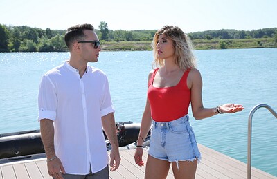Viviana Larn in First Date Sucking from