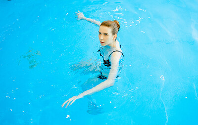 Sunny Honey in from