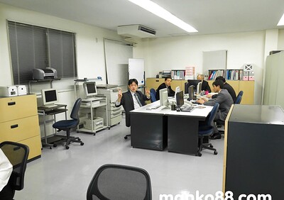 Shizuku Futaba in Sex at work with my bosses from 