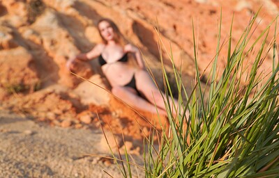 Sofi Noir in Sofi Noir on an adventure from 