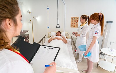 Purr Simona and Steve Hardy in Naughty Nurses: Sponge bath fun 1/3 from 