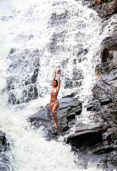 Candice Demellza in Beautiful view from 