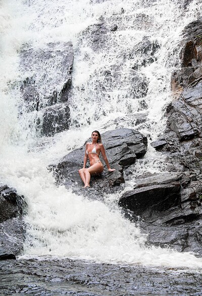 Candice Demellza in Beautiful view from 