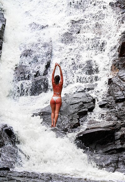 Candice Demellza in Beautiful view from 