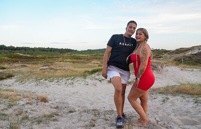 Gaby Hofstede and Lio Fusion in Gaby Hofstede squirt in de duinen from 