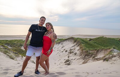 Gaby Hofstede and Lio Fusion in Gaby Hofstede squirt in de duinen from 