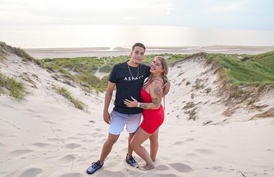 Gaby Hofstede and Lio Fusion in Gaby Hofstede squirt in de duinen from 