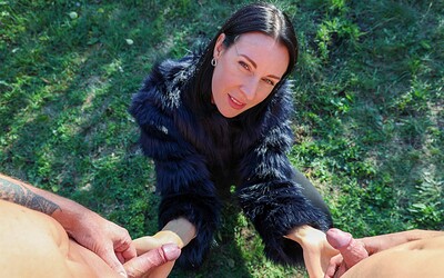 Linda Caprice and Ricky Ros in Naked voyeurs from 