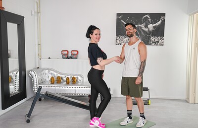 Kelly Star NL and Donny Bunny in Sporten is lekker... met Kelly Star! from