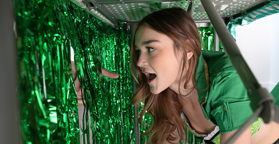 Della Cate in Stepsisters Kissing Booth - S35:E11 from