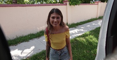 Charlotte Mae in Charlotte's Adventure on The Bus! from