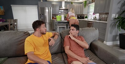 Jenna Starr and Ralph Simmons in Horny Guys Cum Clean from