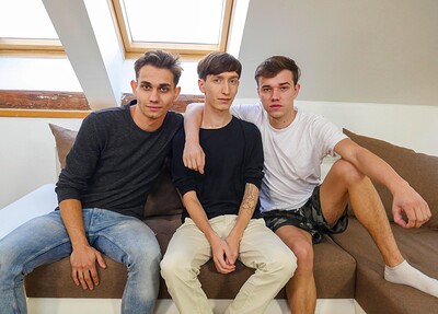 Lior Hod and Vitali Kutcher in Horny bareback Threesome from