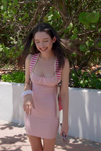 Bang Bus Thalia Hayes Paying School Loans With Pussy
