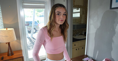 Della Cate and Enzo East in Tasting Stepsisters Pussy from 