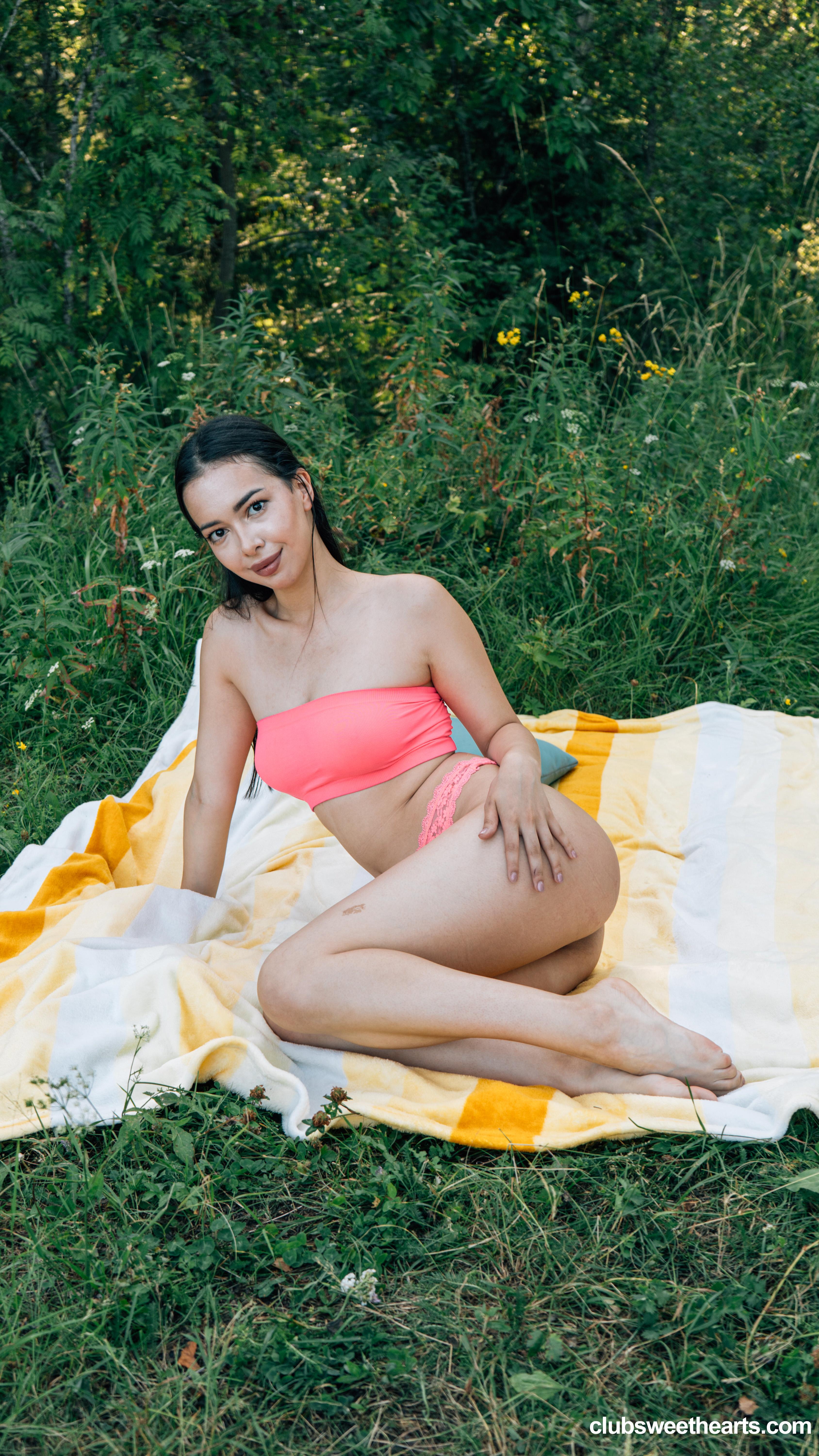 Siolo Smith in set Sweet Siolo Plays In Her Pink Bikini