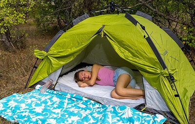 Robin Scherbatsky and Lana Rose in Camping Sweethearts Robin And Lana from 
