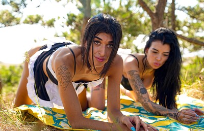 Cassidy Windsant and Angel Sammi in Dubbele Verrassing Voor Lucas! from 