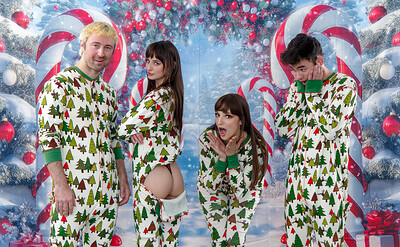 Lana Smalls in set Were Too Horny For A Christmas Card Picture