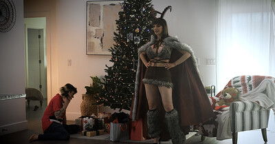 Lexi Luna and Enzo East in Mrs Krampus Is Collecting Creampies For Christmas from