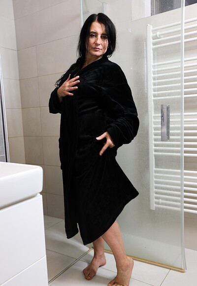 Roxxy Sinn in Come Shower With Roxxy Sinn from 