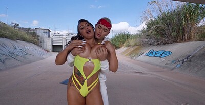 LaPaisita Oficial in Colombia's finest anal booty from 
