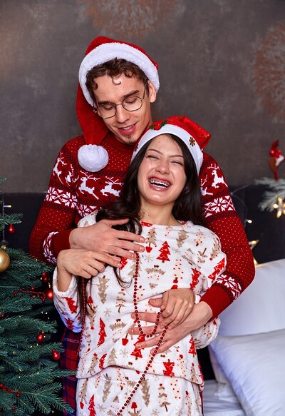 Luta D Eister in Gifts and sex on Christmas night from