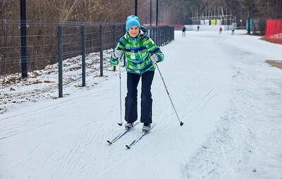Jane White and Aleks Sam in Apres Ski flashing with Jane White from 
