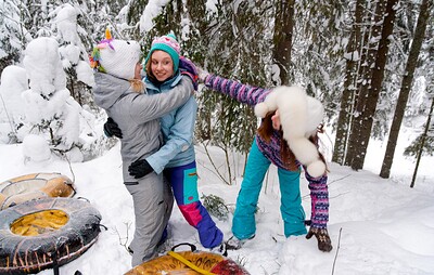 Iris Murai and Kate Rose in Frosty Sweethearts 1/3 from