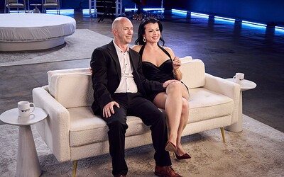 Nadia White in set Anal-Craving Hotwife Gapes For BBC