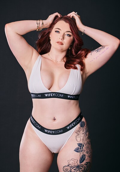 Red Rose in Curvy Redhead Gets Stretched Out By BBC from