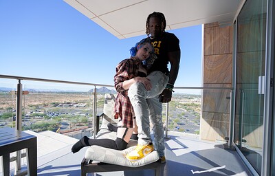 Xoe Grim and Louie Smalls in Blue haired Xoe Grim takes KingBBC from