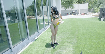 Avery Black in from