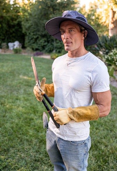 Athena Heart in The Lurking Gardener from