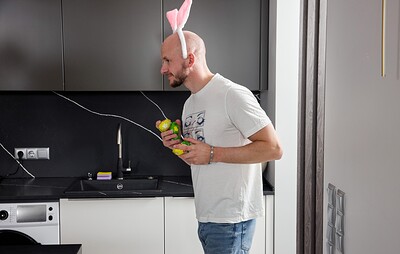 Sara Bork in Easter Seggs 2026 from
